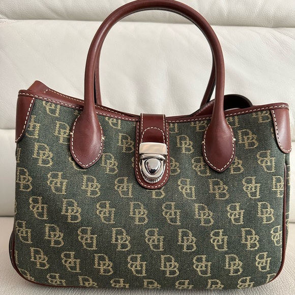 Dooney and Bourke RARE Pink/Denim Banana Vintage Y2K Purse  Beautiful vintage, 20 year young Dooney and Brourke bag
